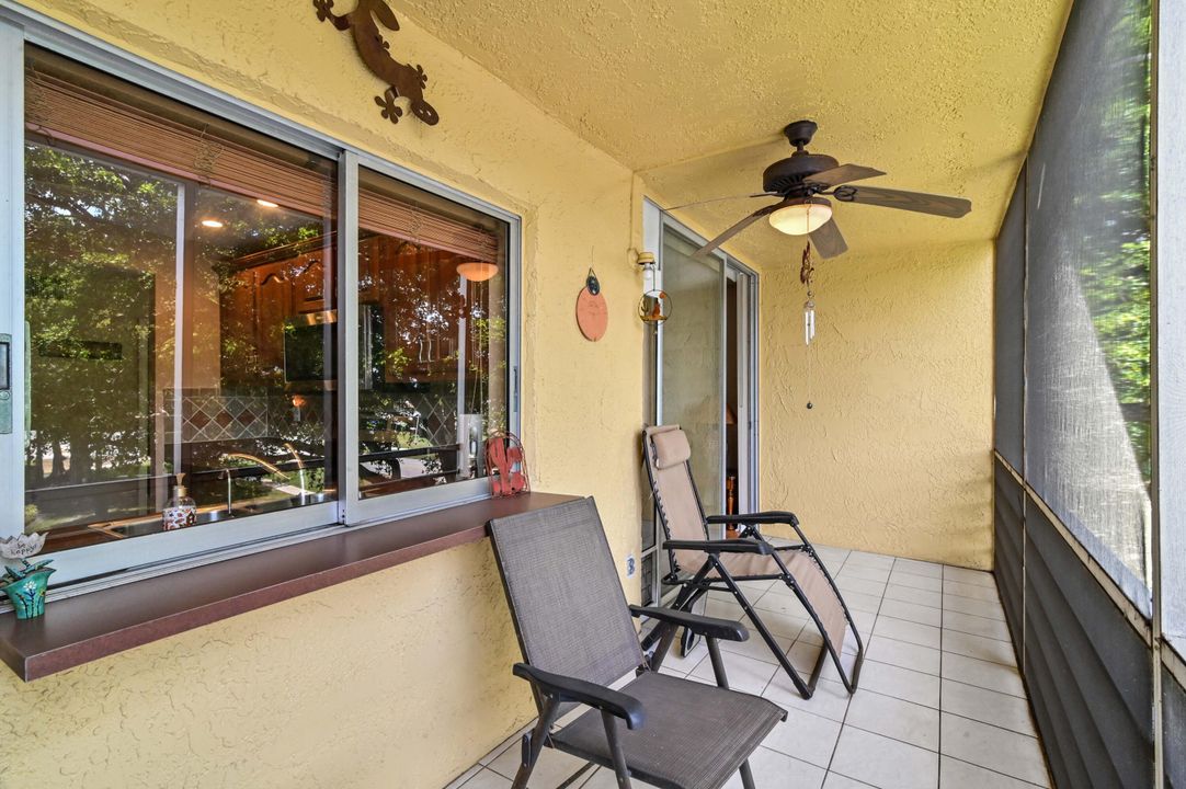 For Sale: $145,000 (2 beds, 2 baths, 950 Square Feet)