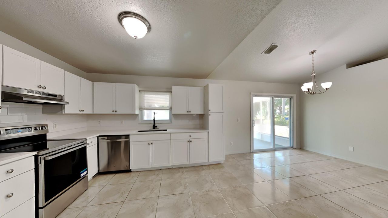 For Sale: $329,900 (3 beds, 2 baths, 1327 Square Feet)