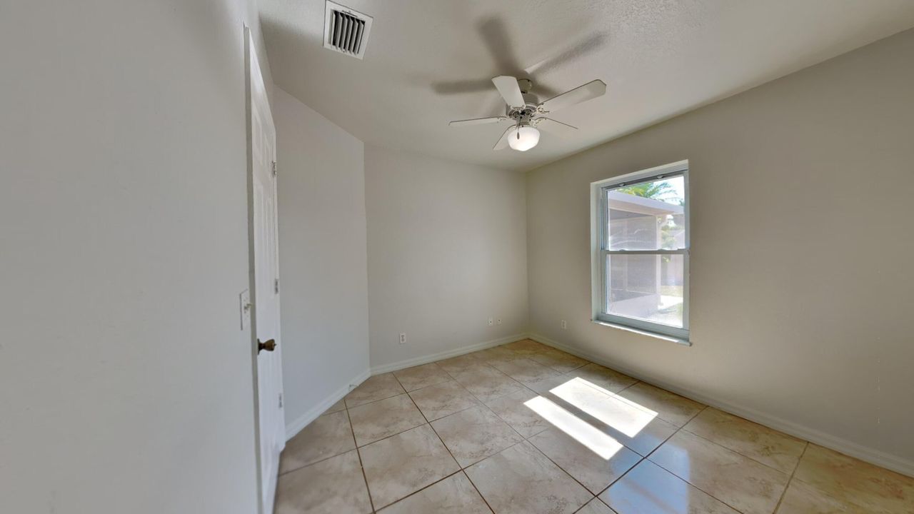 For Sale: $329,900 (3 beds, 2 baths, 1327 Square Feet)