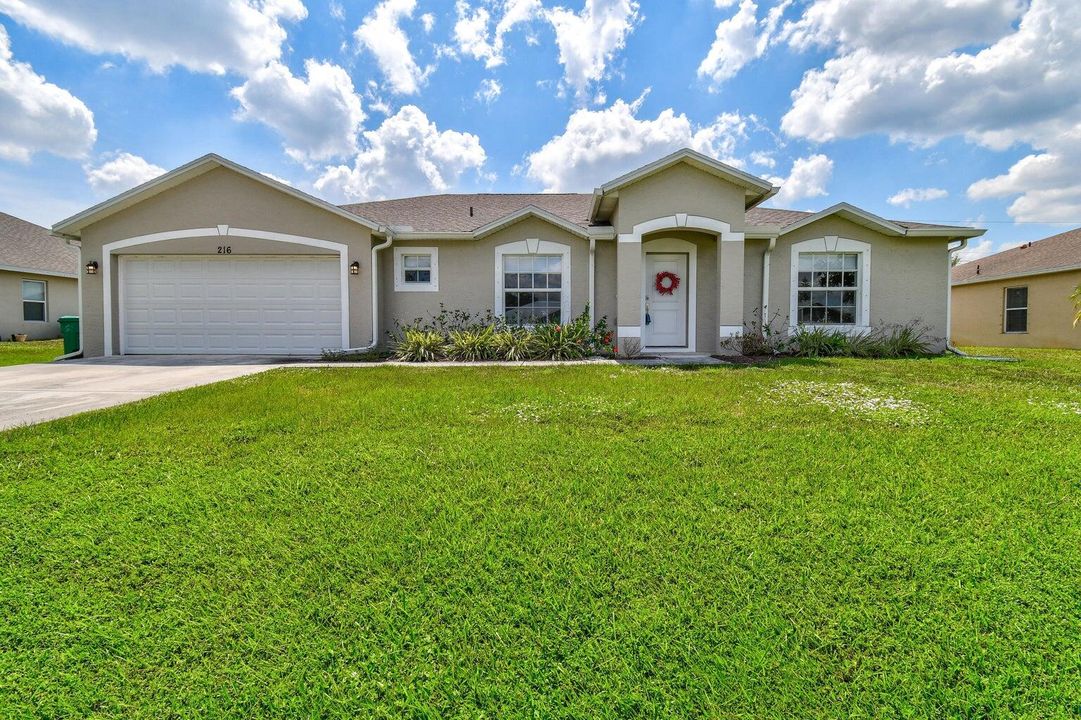 Active With Contract: $2,700 (3 beds, 2 baths, 2020 Square Feet)