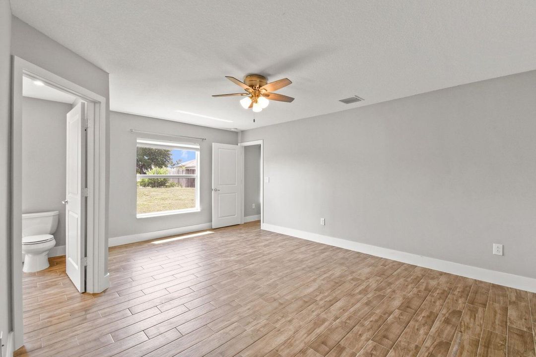 Active With Contract: $2,700 (3 beds, 2 baths, 2020 Square Feet)