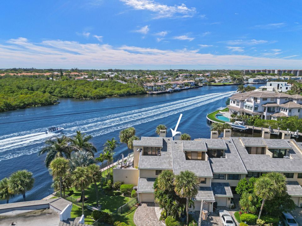 For Sale: $2,395,000 (3 beds, 2 baths, 2898 Square Feet)