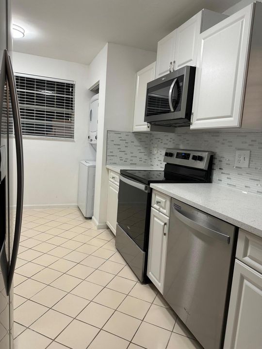 For Rent: $2,900 (2 beds, 2 baths, 1157 Square Feet)