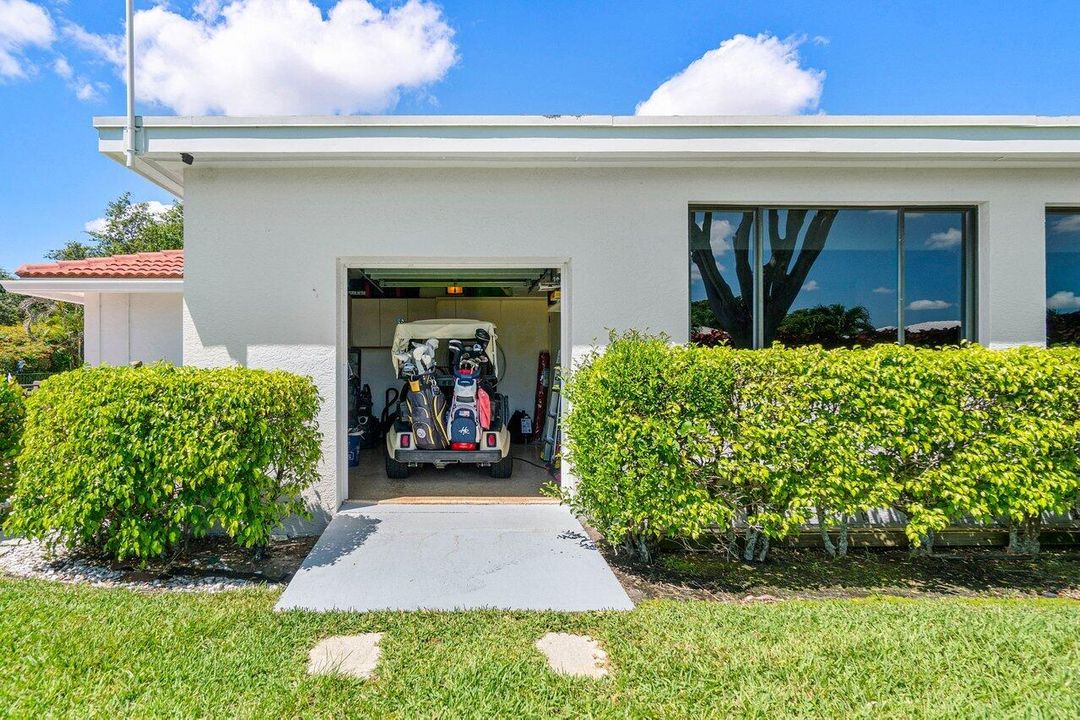 For Sale: $850,000 (3 beds, 3 baths, 2844 Square Feet)