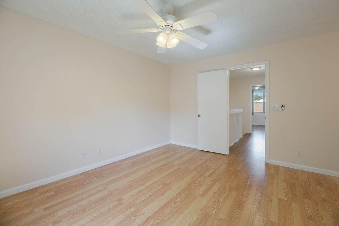 For Rent: $2,700 (2 beds, 2 baths, 1296 Square Feet)