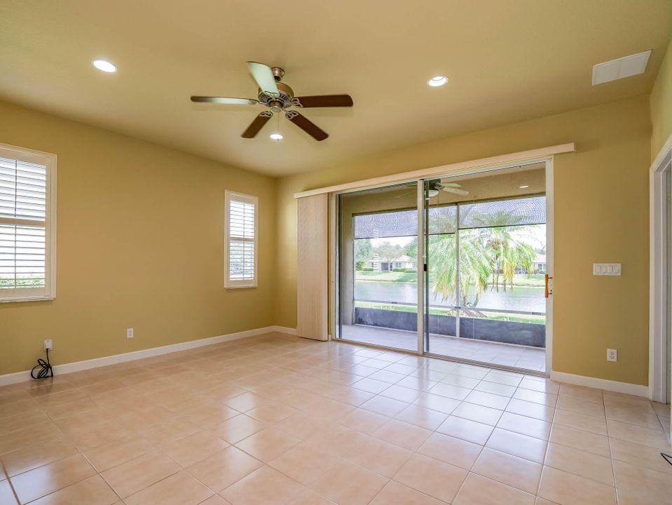 For Sale: $315,000 (2 beds, 2 baths, 1392 Square Feet)