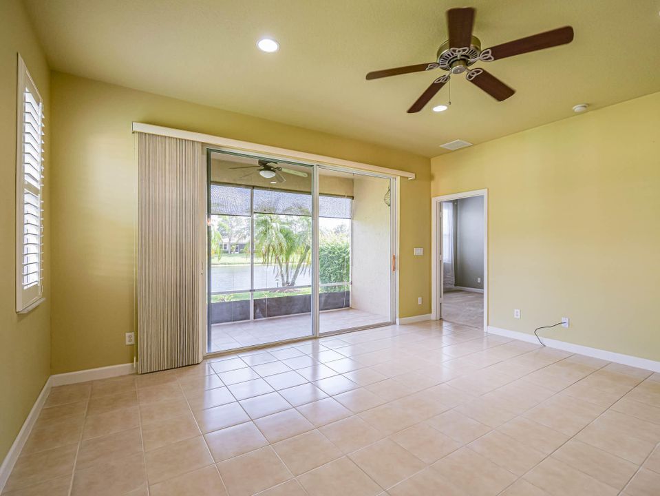 For Sale: $315,000 (2 beds, 2 baths, 1392 Square Feet)