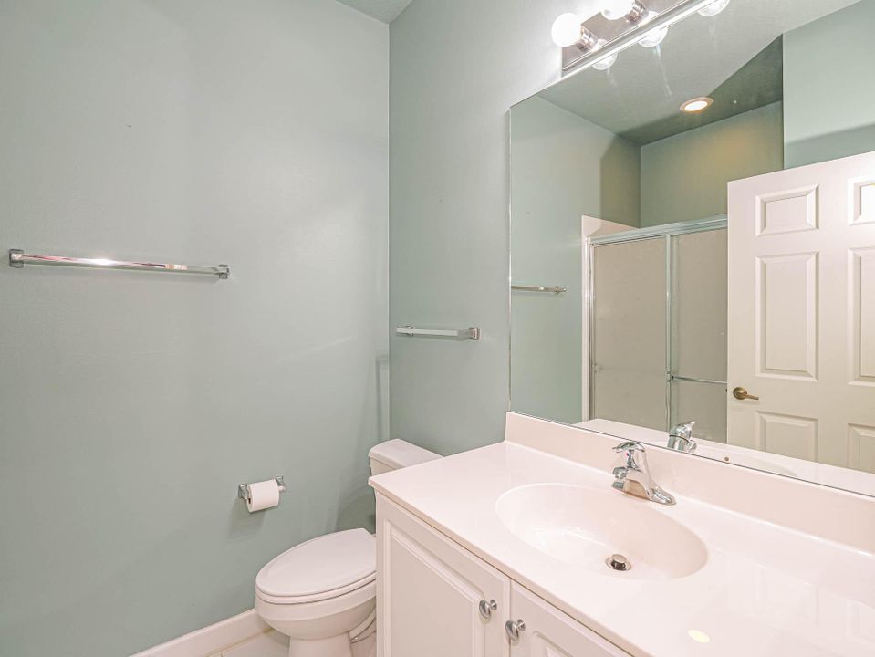 For Sale: $315,000 (2 beds, 2 baths, 1392 Square Feet)
