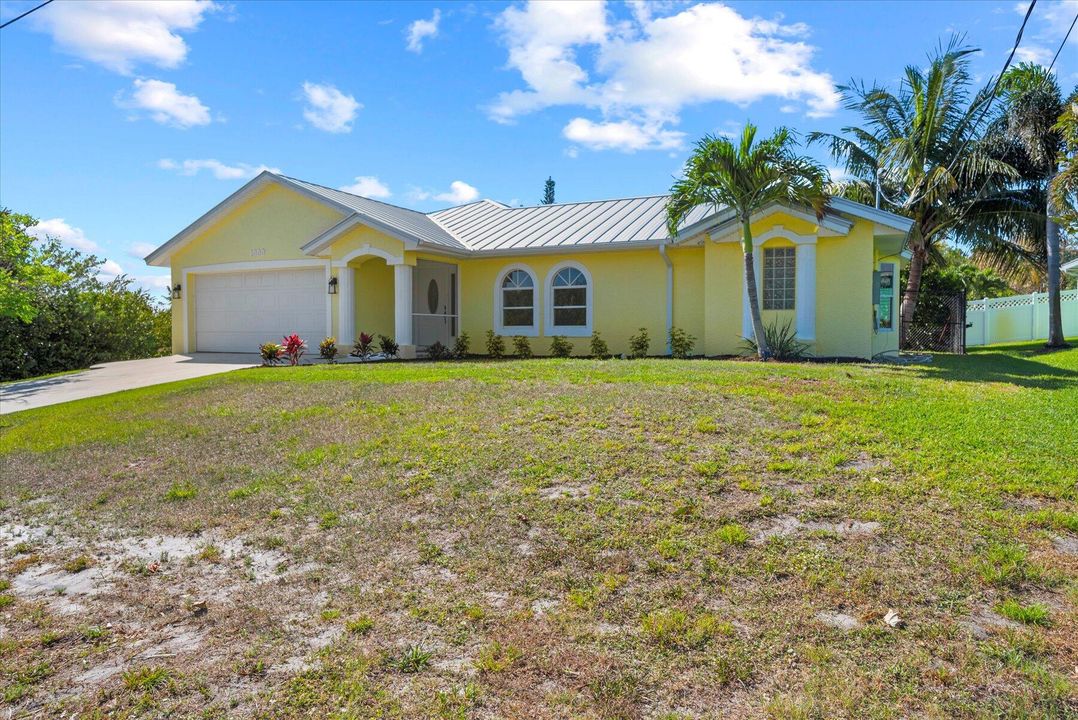 For Sale: $499,000 (3 beds, 2 baths, 1501 Square Feet)