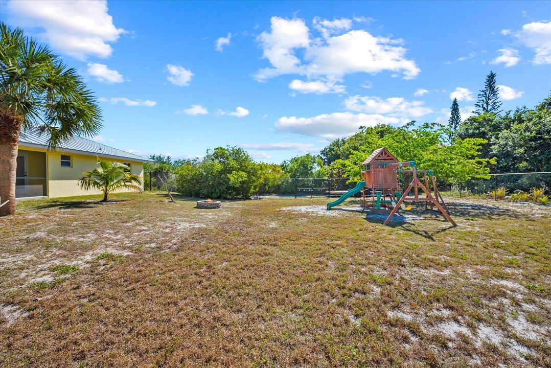 For Sale: $499,000 (3 beds, 2 baths, 1501 Square Feet)