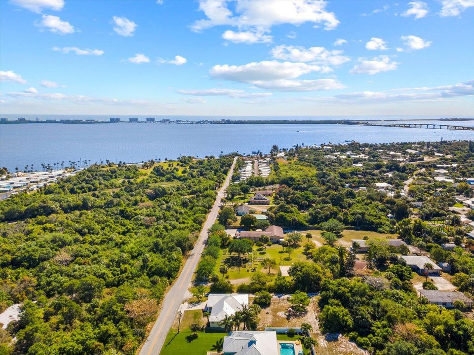 For Sale: $499,000 (3 beds, 2 baths, 1501 Square Feet)