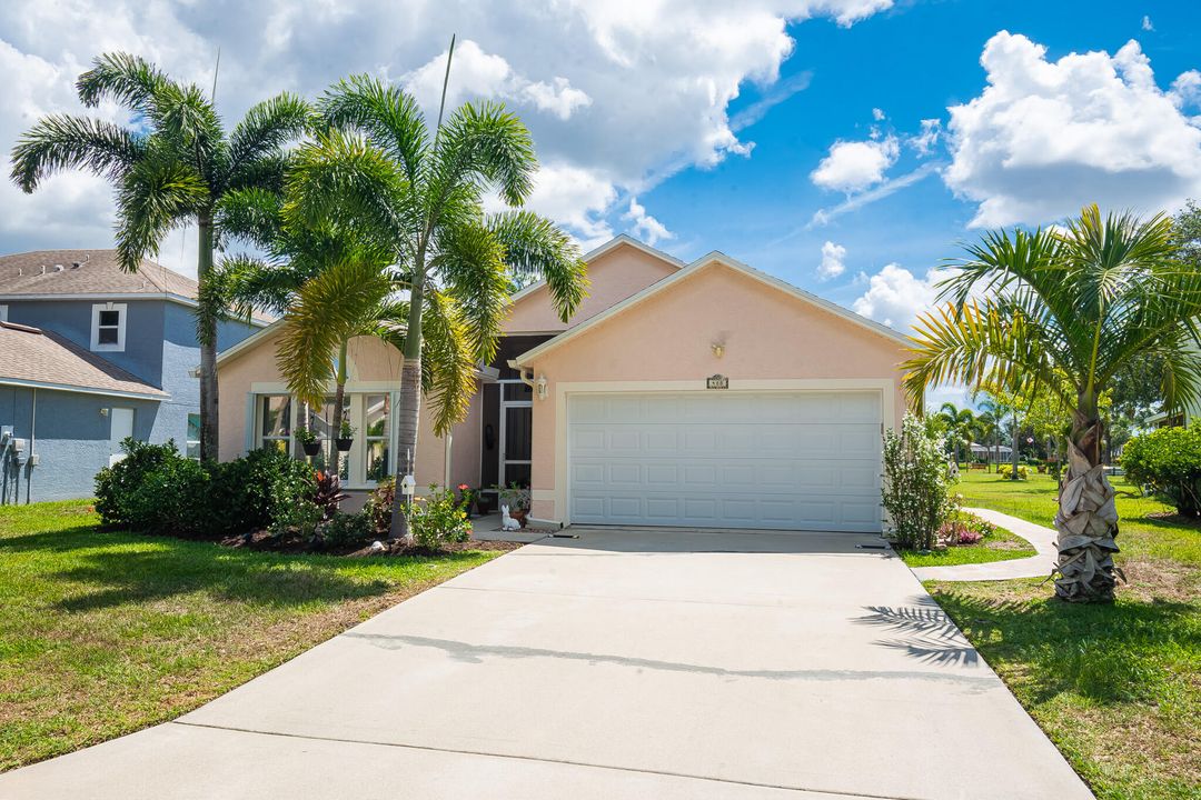 For Sale: $423,888 (3 beds, 2 baths, 1874 Square Feet)