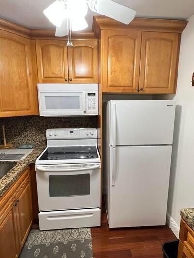 For Sale: $89,900 (1 beds, 1 baths, 570 Square Feet)