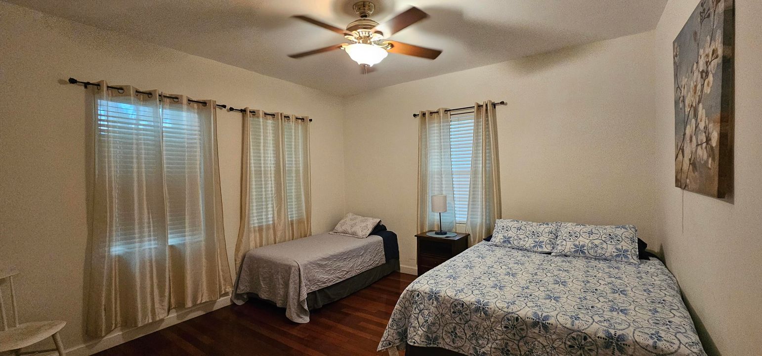For Rent: $5,000 (3 beds, 1 baths, 1690 Square Feet)