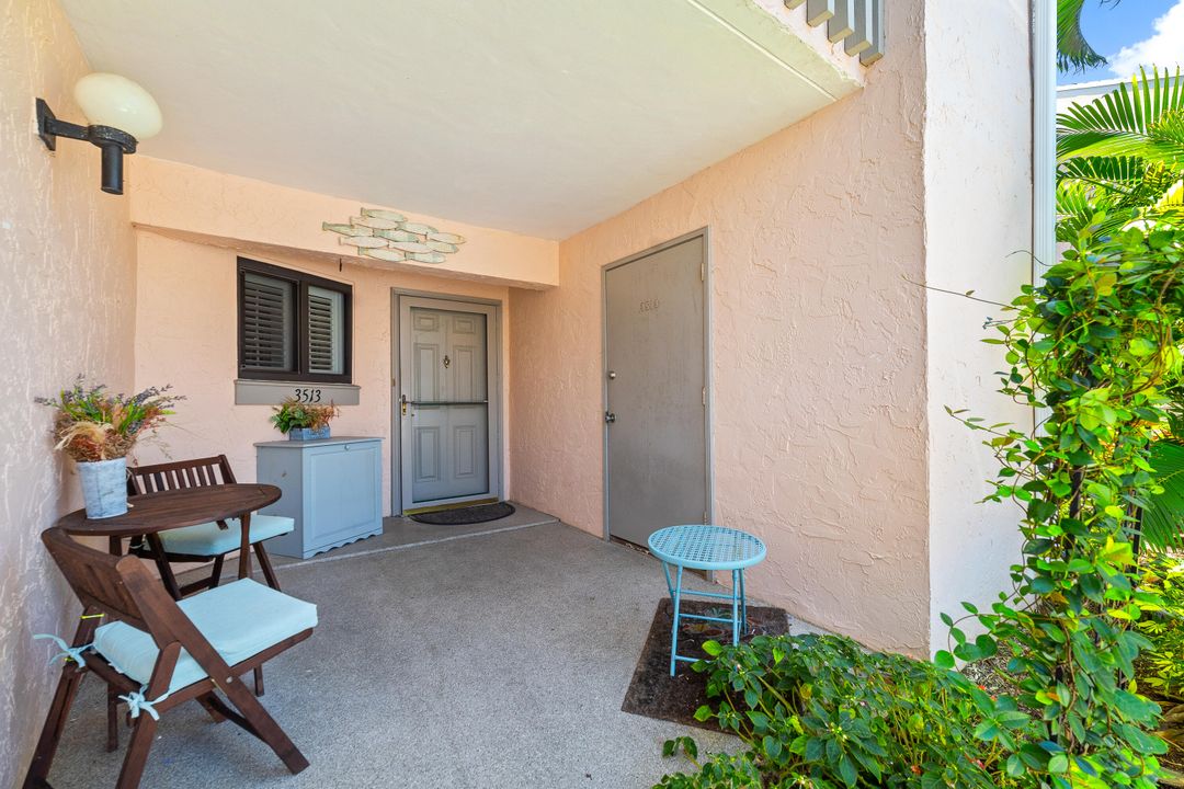 For Sale: $358,000 (2 beds, 2 baths, 1154 Square Feet)