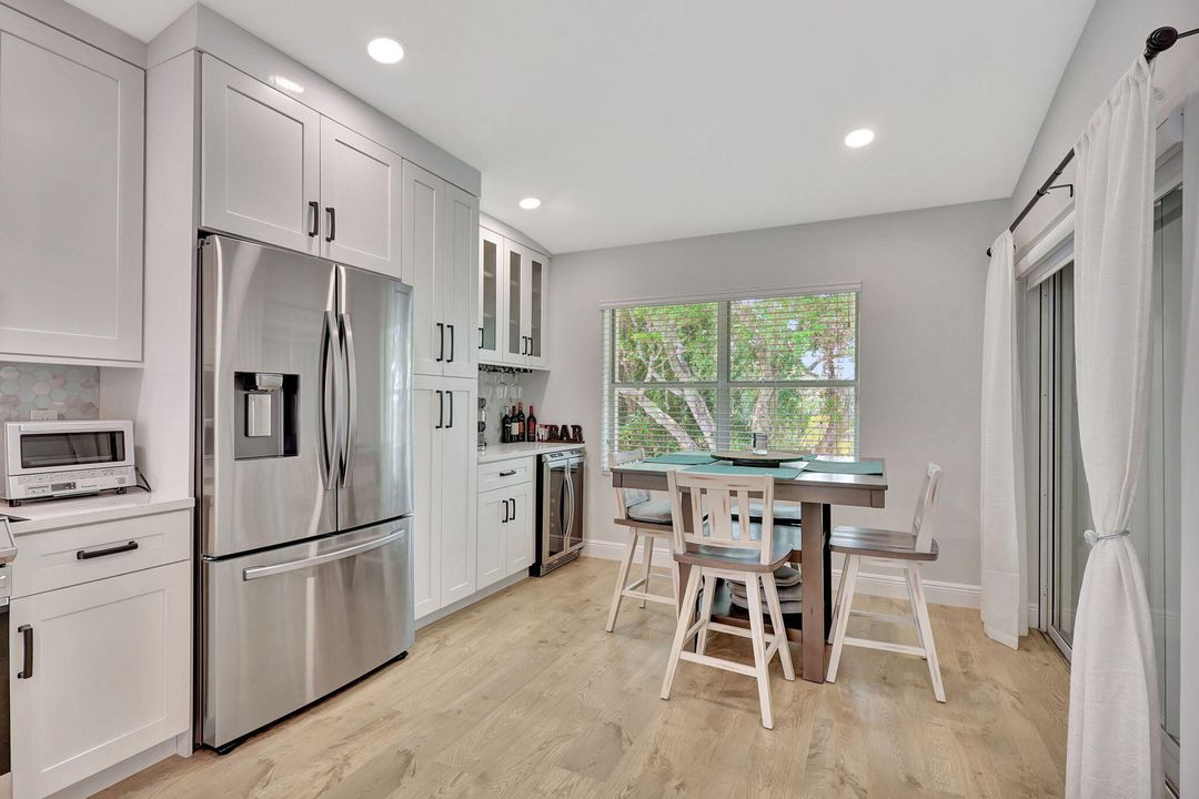 For Sale: $399,000 (3 beds, 2 baths, 1899 Square Feet)