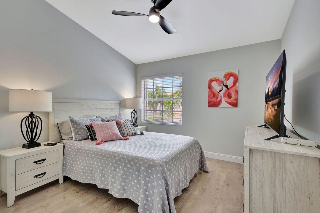 For Sale: $399,000 (3 beds, 2 baths, 1899 Square Feet)