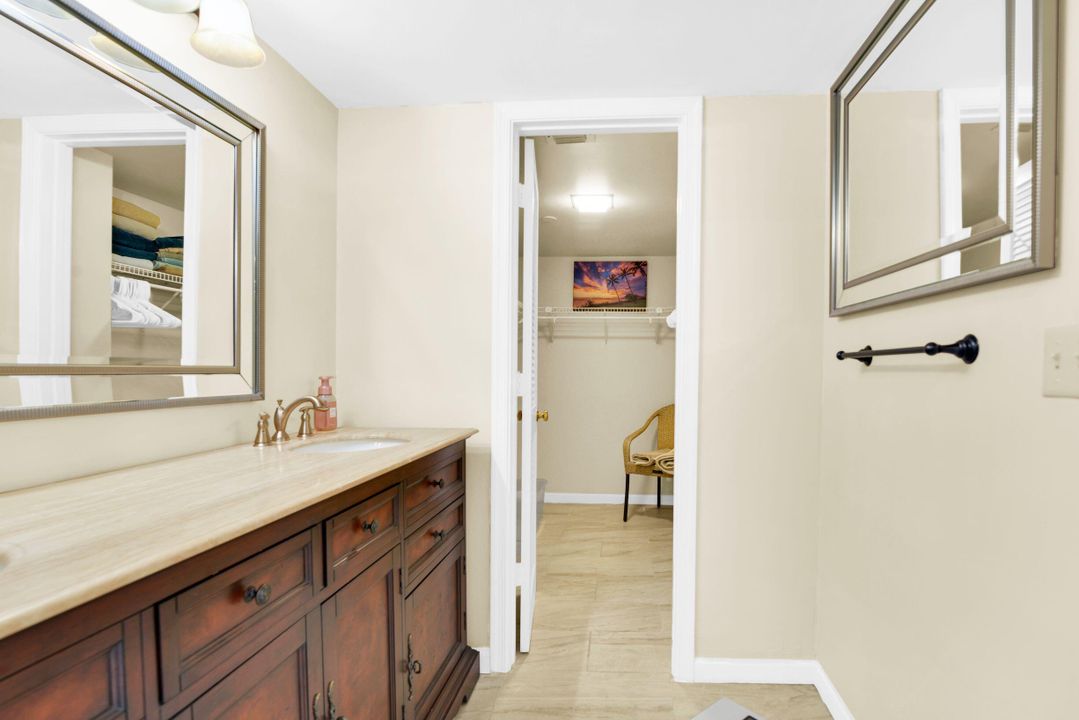For Sale: $699,000 (2 beds, 2 baths, 1340 Square Feet)