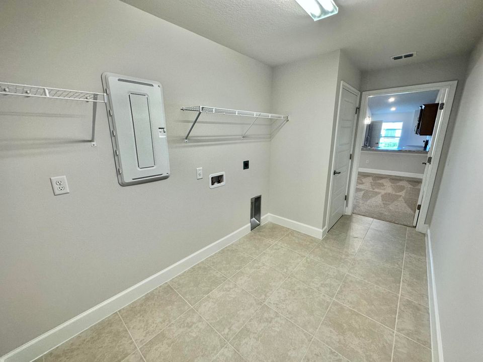 For Sale: $311,900 (3 beds, 2 baths, 1509 Square Feet)