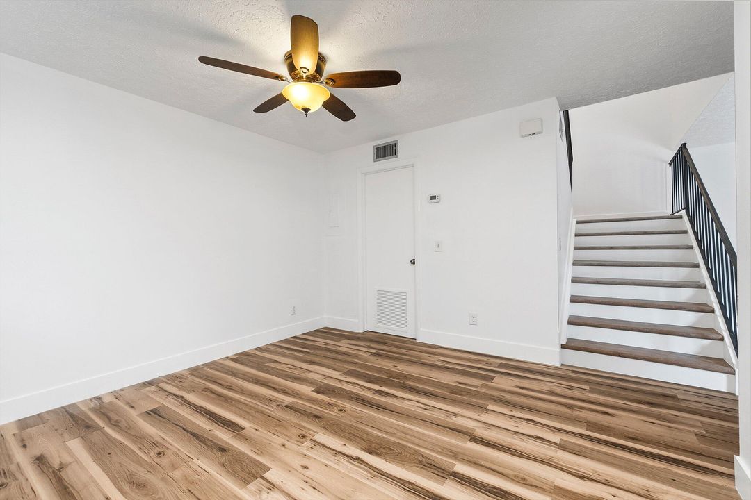 Active With Contract: $269,900 (2 beds, 2 baths, 1514 Square Feet)