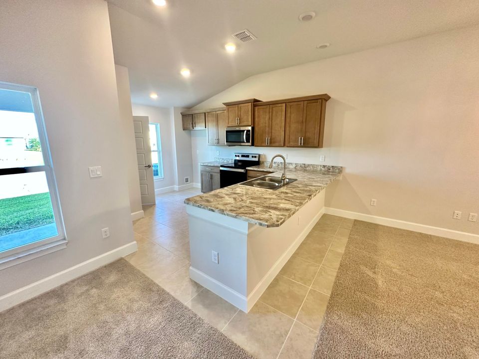 For Sale: $331,900 (3 beds, 2 baths, 1509 Square Feet)