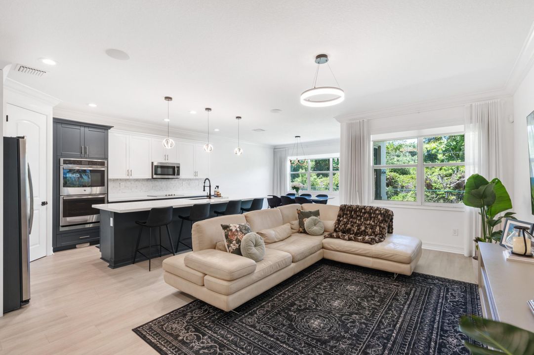 Active With Contract: $824,900 (4 beds, 2 baths, 2366 Square Feet)