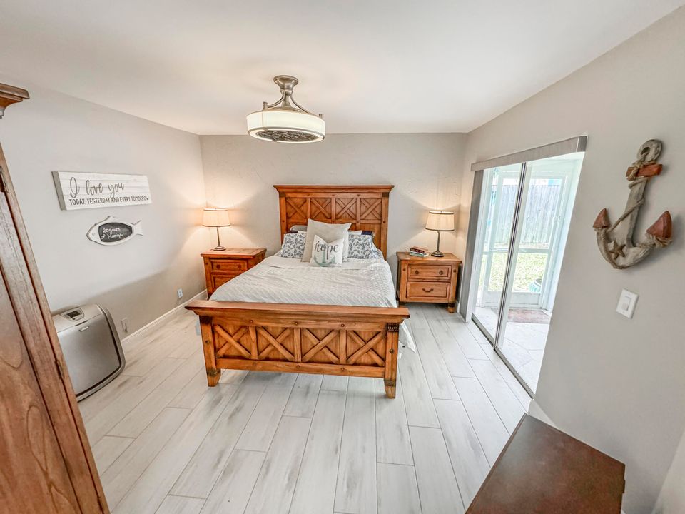 For Sale: $650,000 (3 beds, 2 baths, 1404 Square Feet)