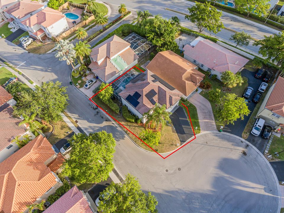 Active With Contract: $655,000 (4 beds, 2 baths, 2737 Square Feet)