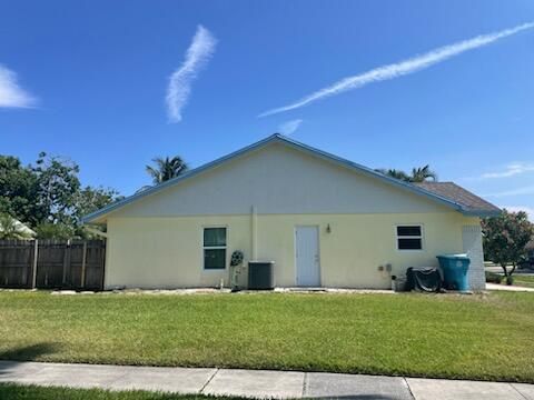 Active With Contract: $3,500 (3 beds, 2 baths, 1548 Square Feet)