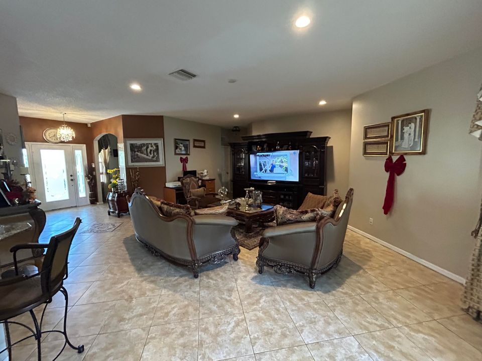 For Sale: $499,500 (4 beds, 2 baths, 2251 Square Feet)