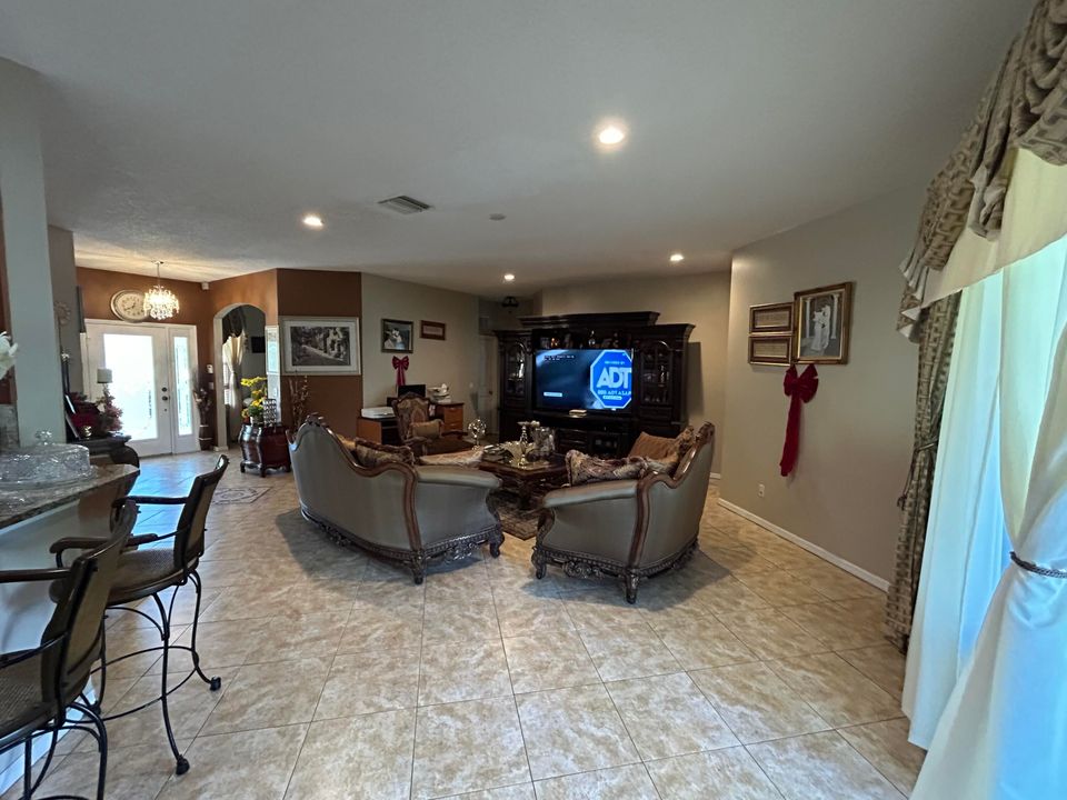 For Sale: $499,500 (4 beds, 2 baths, 2251 Square Feet)