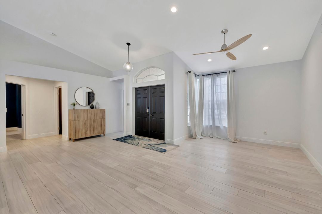 For Sale: $1,000,000 (4 beds, 2 baths, 2528 Square Feet)