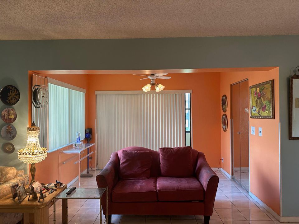 For Sale: $199,000 (2 beds, 2 baths, 1115 Square Feet)