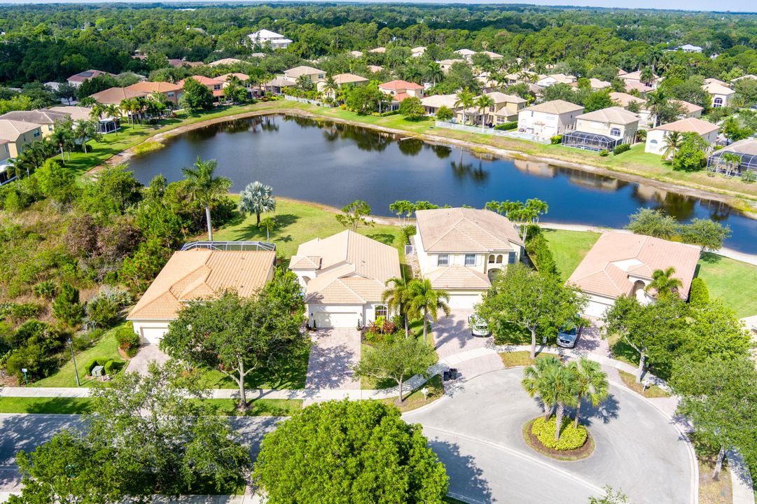 For Sale: $399,000 (3 beds, 2 baths, 1377 Square Feet)