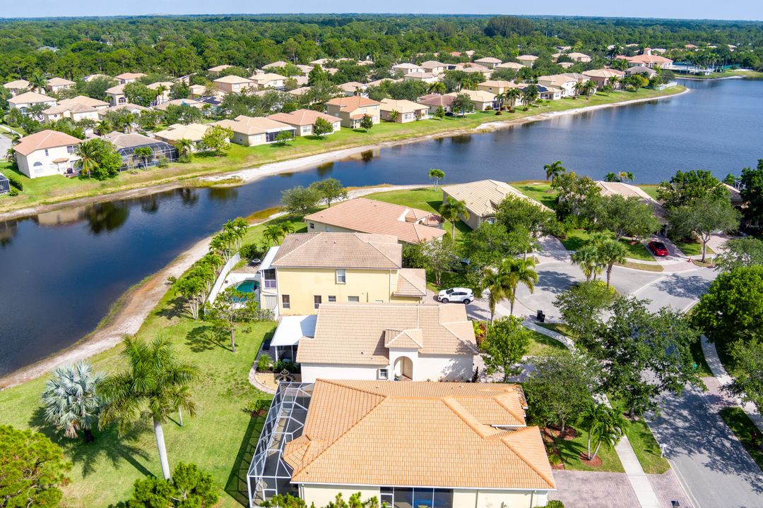 For Sale: $399,000 (3 beds, 2 baths, 1377 Square Feet)