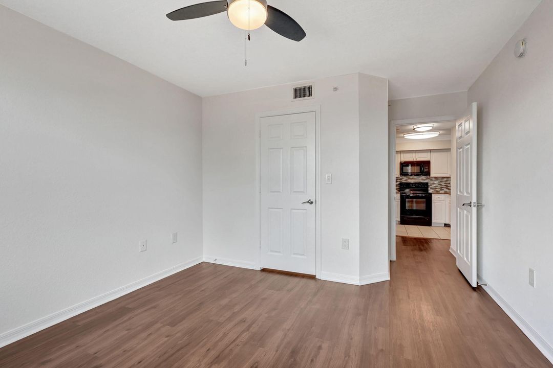 Active With Contract: $313,000 (2 beds, 2 baths, 1149 Square Feet)