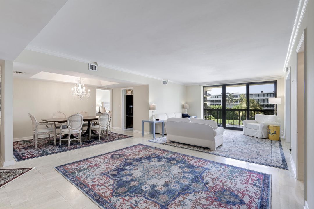 For Sale: $1,400,000 (2 beds, 2 baths, 1830 Square Feet)