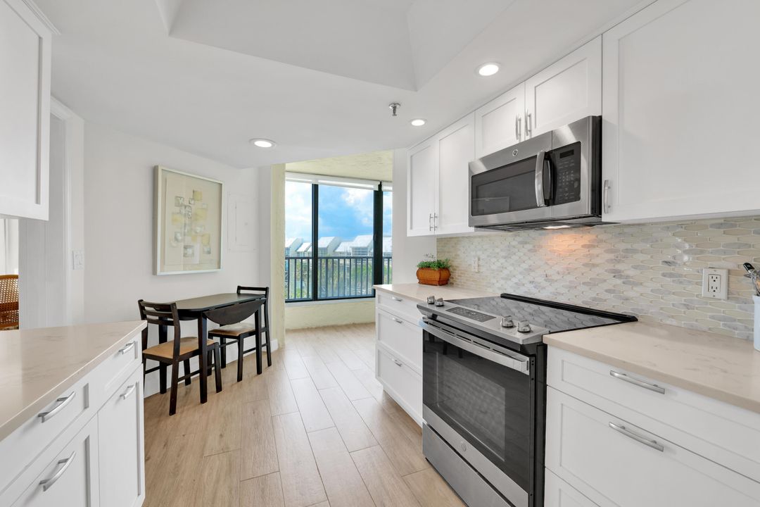 Active With Contract: $510,000 (2 beds, 2 baths, 1705 Square Feet)