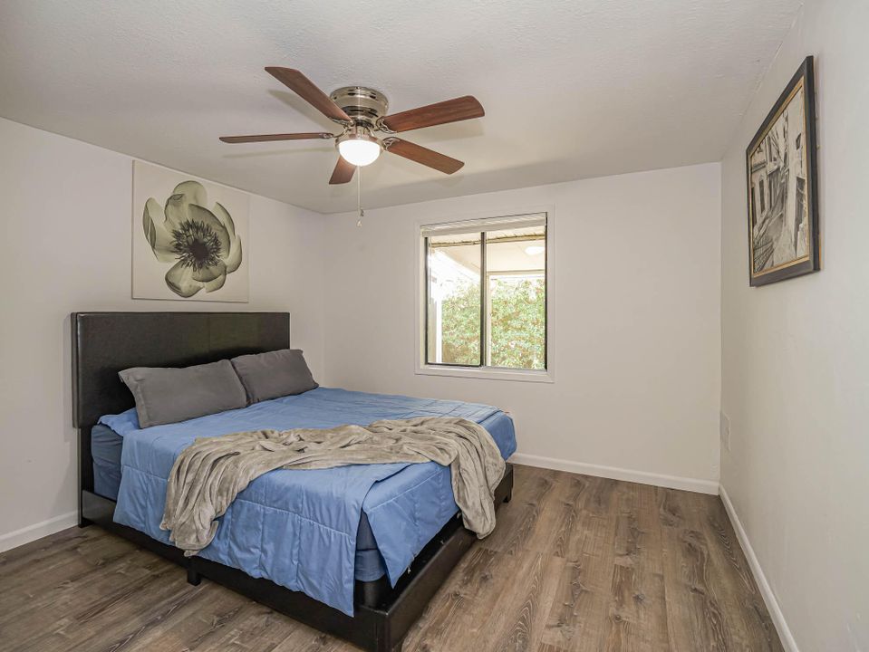For Sale: $134,000 (1 beds, 1 baths, 550 Square Feet)