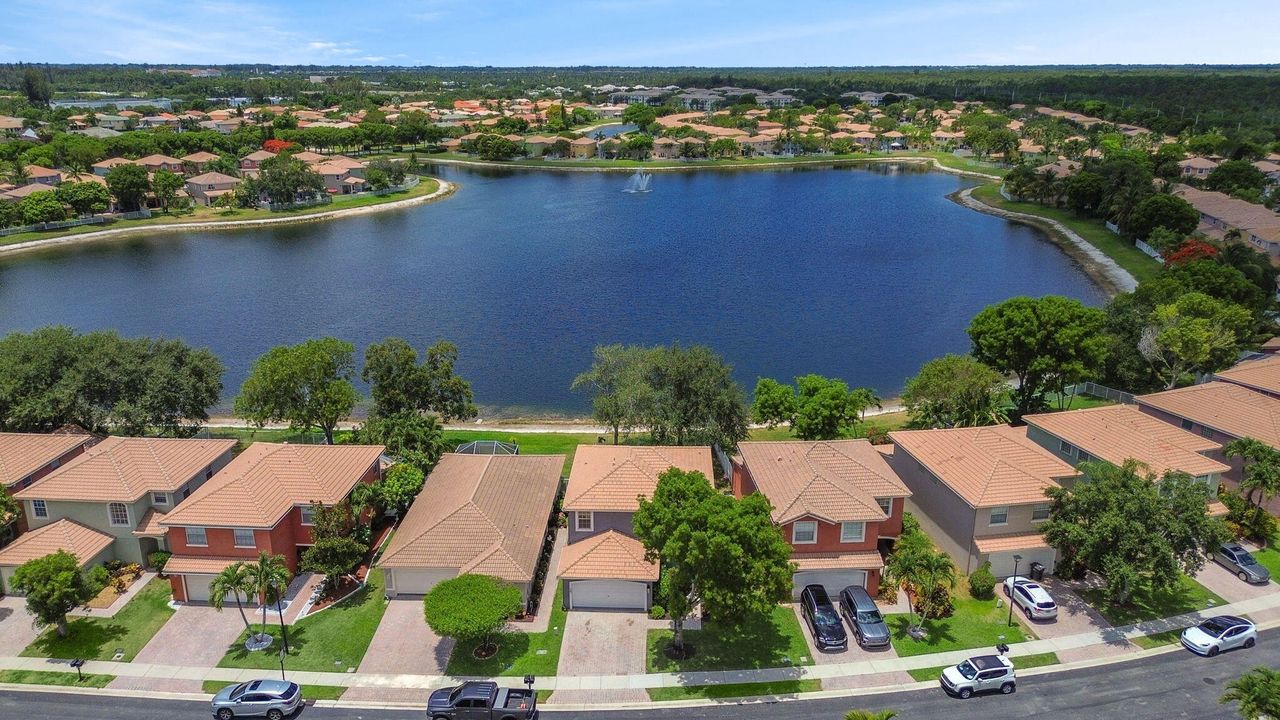 For Sale: $499,000 (3 beds, 2 baths, 1863 Square Feet)