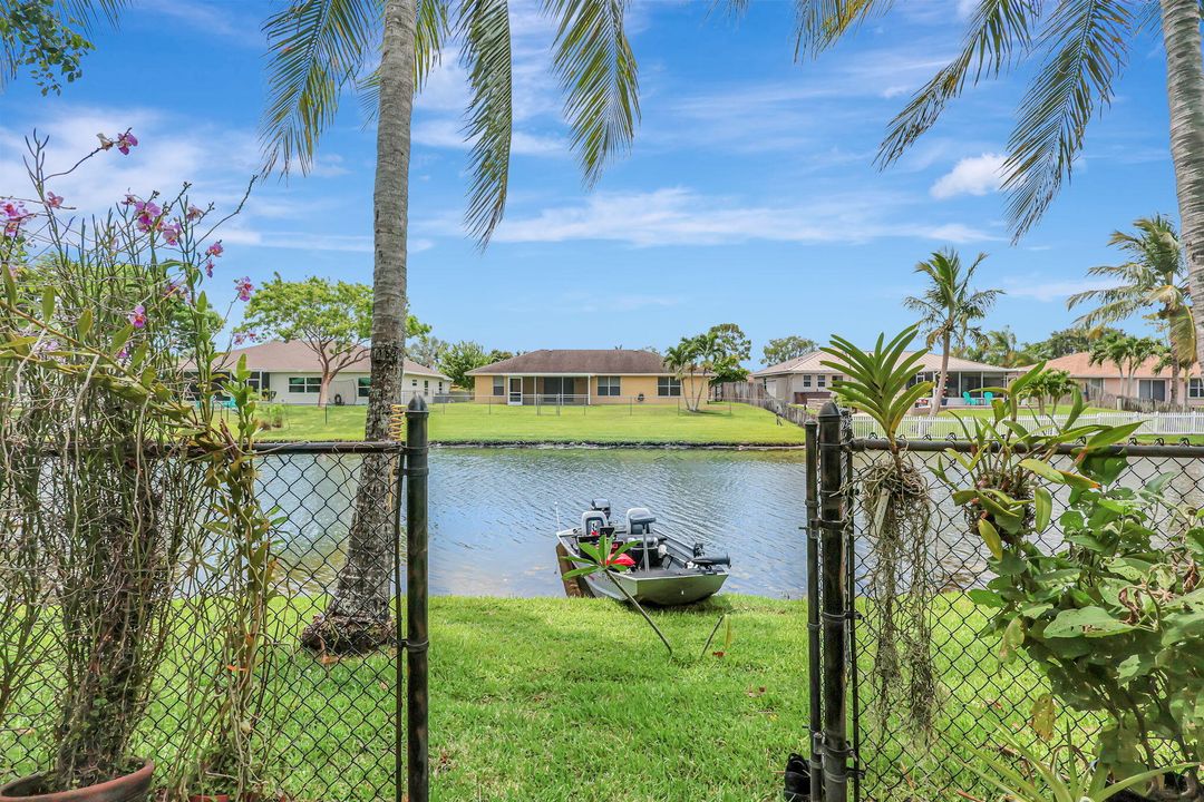 For Sale: $725,000 (4 beds, 3 baths, 2671 Square Feet)