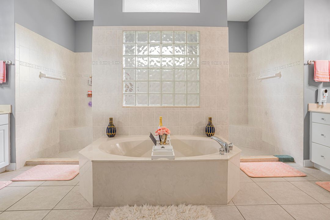 待售: $580,000 (4 贝兹, 3 浴室, 2543 平方英尺)
