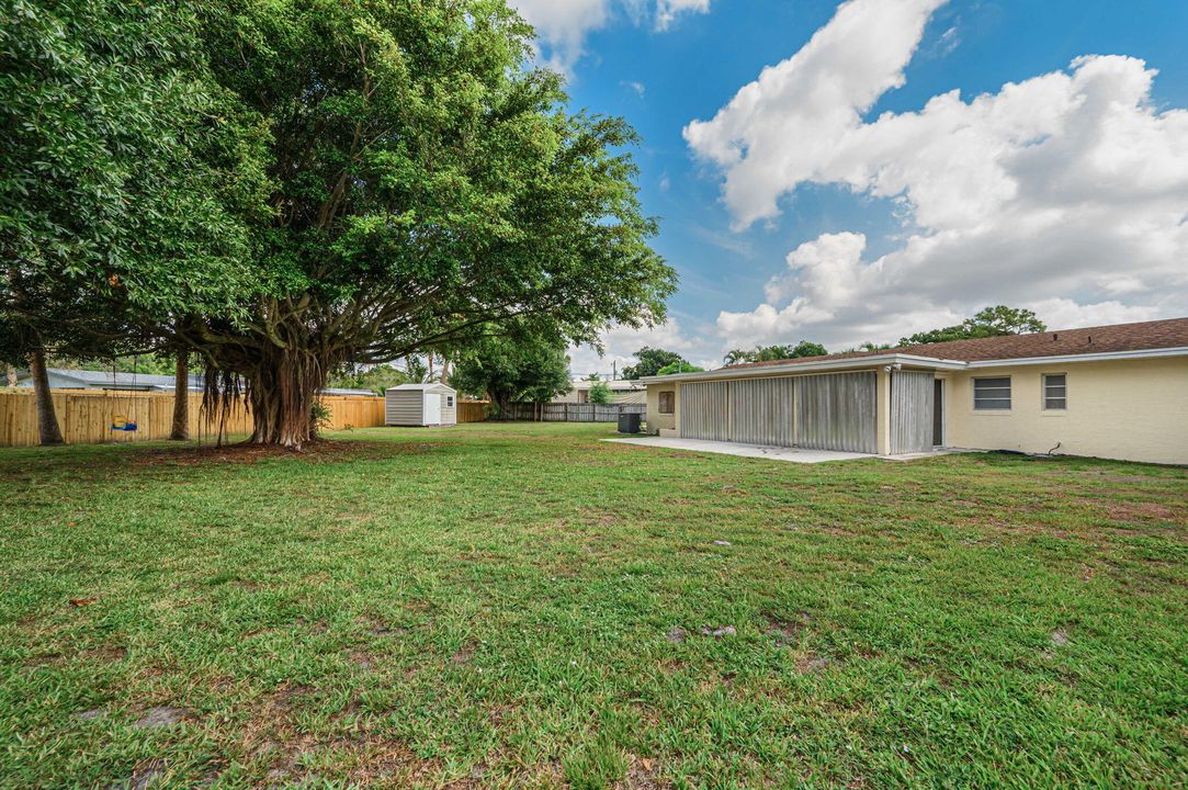 For Sale: $419,000 (3 beds, 3 baths, 2132 Square Feet)