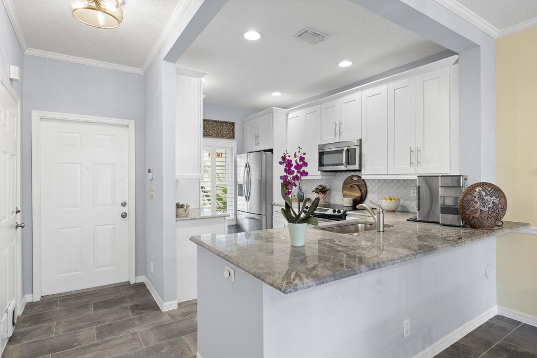 Active With Contract: $399,900 (3 beds, 2 baths, 1406 Square Feet)