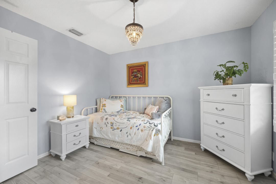 Active With Contract: $399,900 (3 beds, 2 baths, 1406 Square Feet)