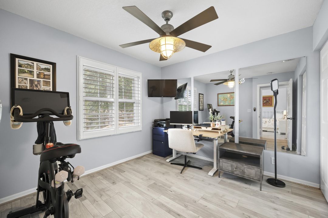 Active With Contract: $399,900 (3 beds, 2 baths, 1406 Square Feet)