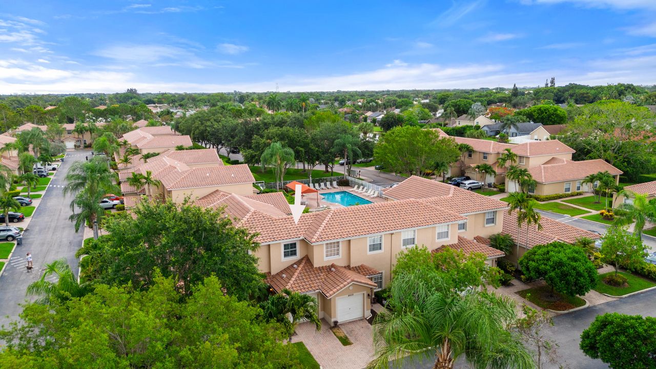 Active With Contract: $399,900 (3 beds, 2 baths, 1406 Square Feet)