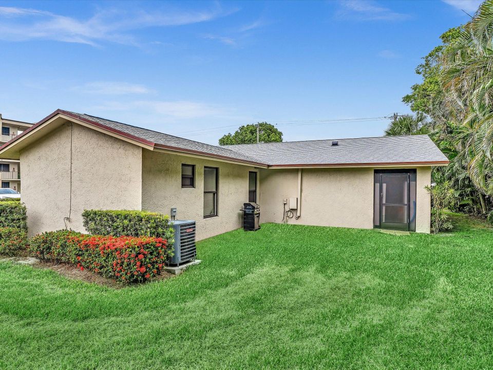 For Sale: $699,000 (3 beds, 3 baths, 1600 Square Feet)