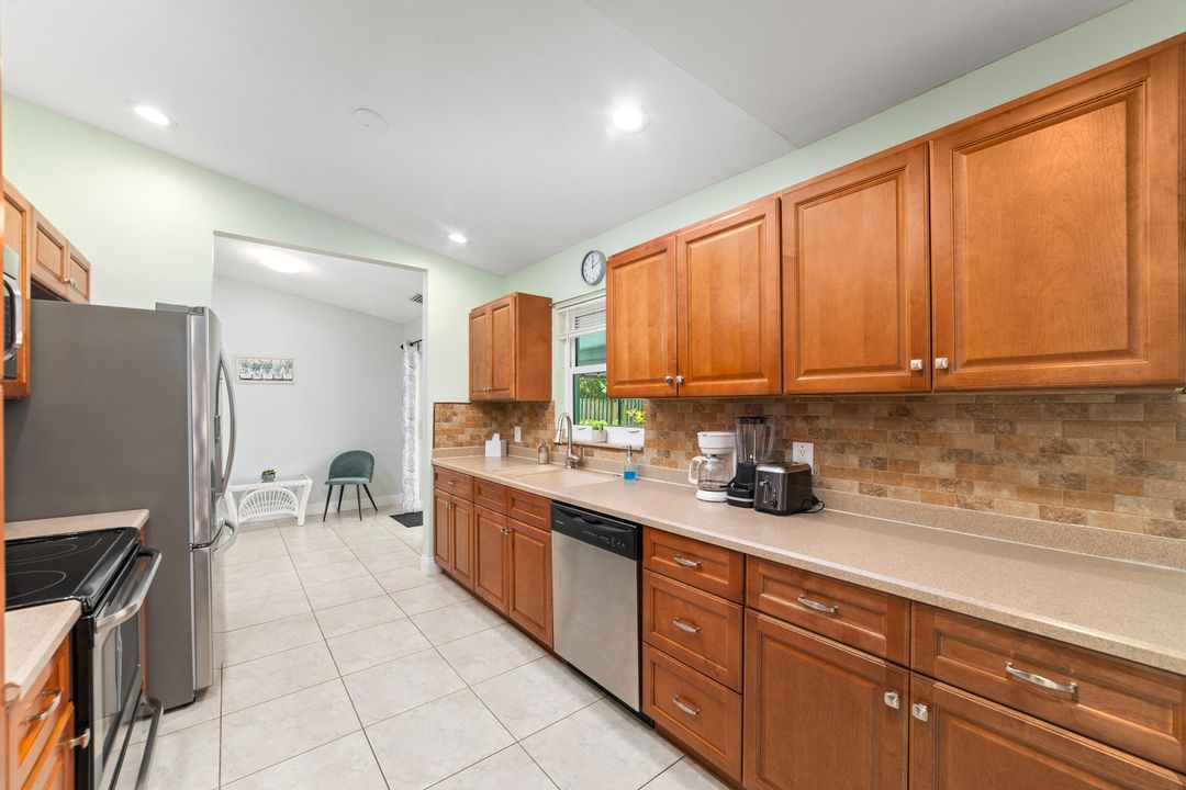 For Sale: $415,000 (3 beds, 2 baths, 1452 Square Feet)