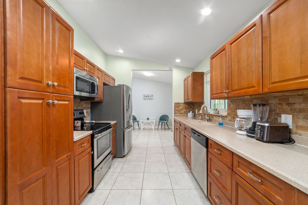 For Sale: $415,000 (3 beds, 2 baths, 1452 Square Feet)